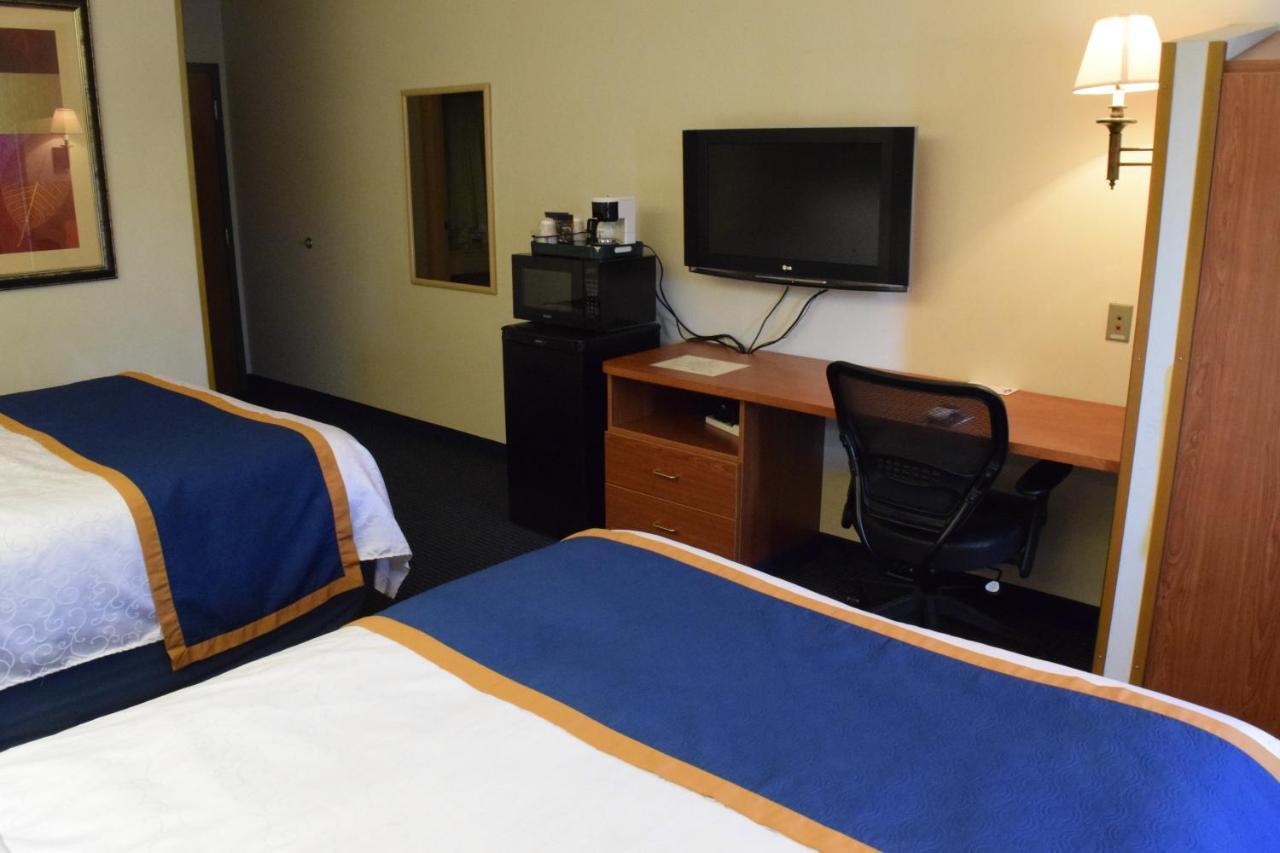 Inn At The Finger Lakes Auburn Esterno foto
