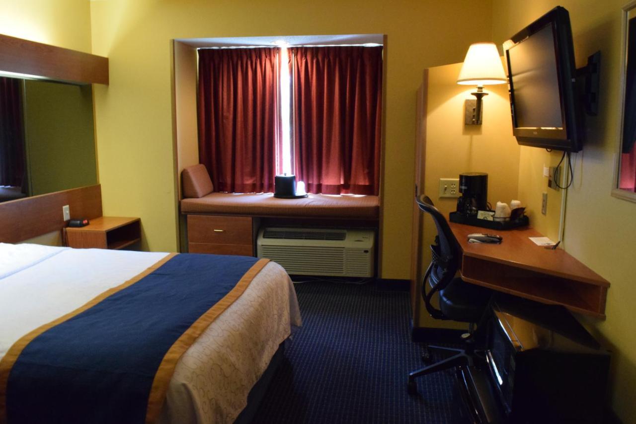 Inn At The Finger Lakes Auburn Esterno foto