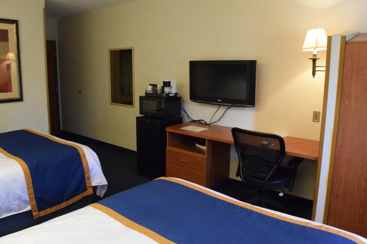 Inn At The Finger Lakes Auburn Esterno foto