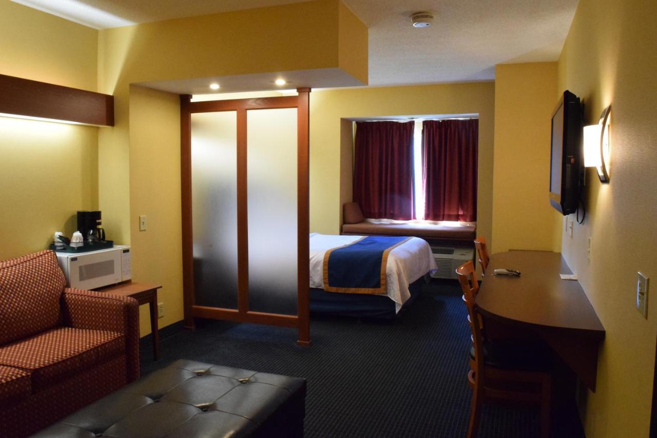Inn At The Finger Lakes Auburn Esterno foto